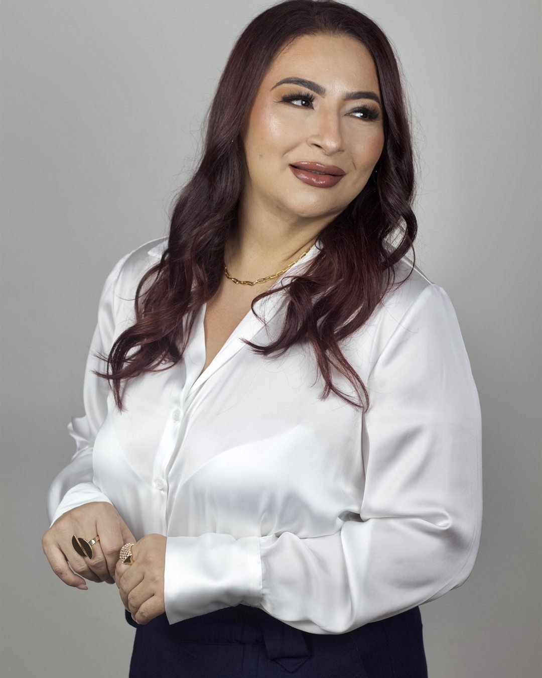 Dra. Elke Guimarães no escritório